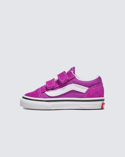 Ícone SideStripe™ para crianças.

O tênis Old Skool V para criança traz o icônico Sidestripe™ e o estilo atemporal da Vans aos pezinhos. Projetado com durabilidade e conforto em mente, possui fechos de velcro para fácil colocação e retirada, tornando-o perfeito para crianças prontas para explorar. Um verdadeiro clássico, reinventado para a próxima geração.